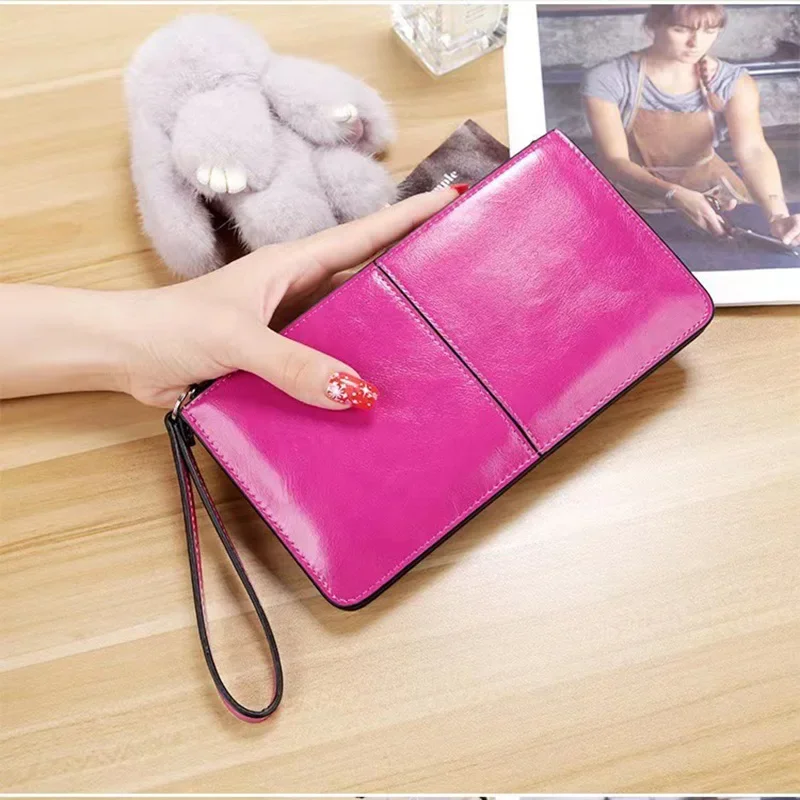 Women's Vintage Oil Wax Leather Zipper Handbag Bank Large Capacity Zero Wallet  Wrist Strap Simple Name Bag Card Holders Wallets