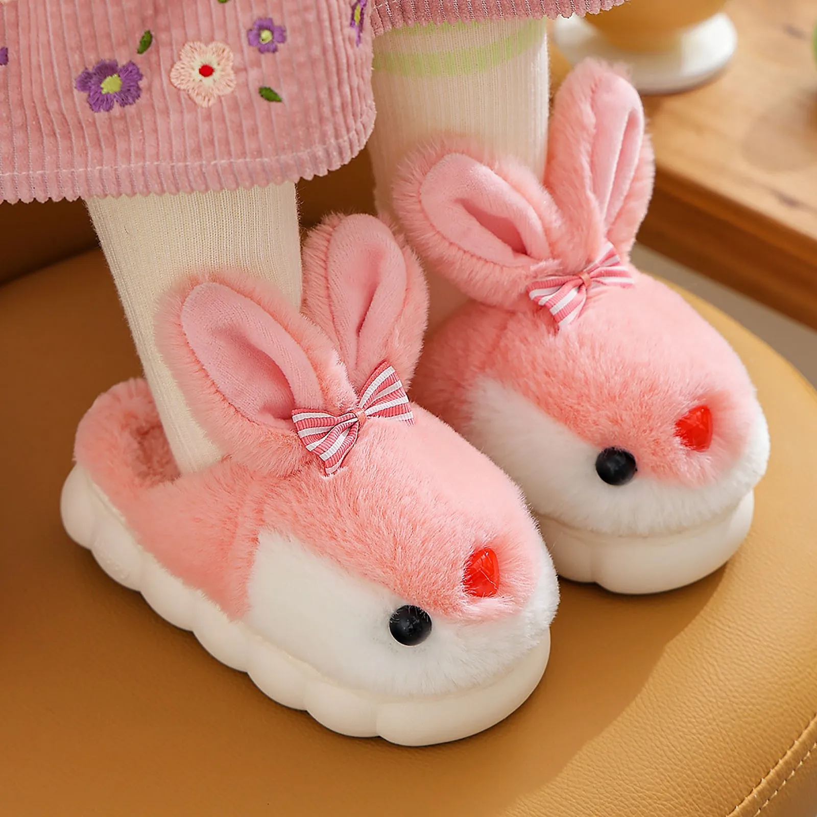 

Winter Children Cotton Slippers Warm Winter Comfortable Classic Cartoon Rabbit Boys And Girls Soft Sole Fashion Plush Slippers