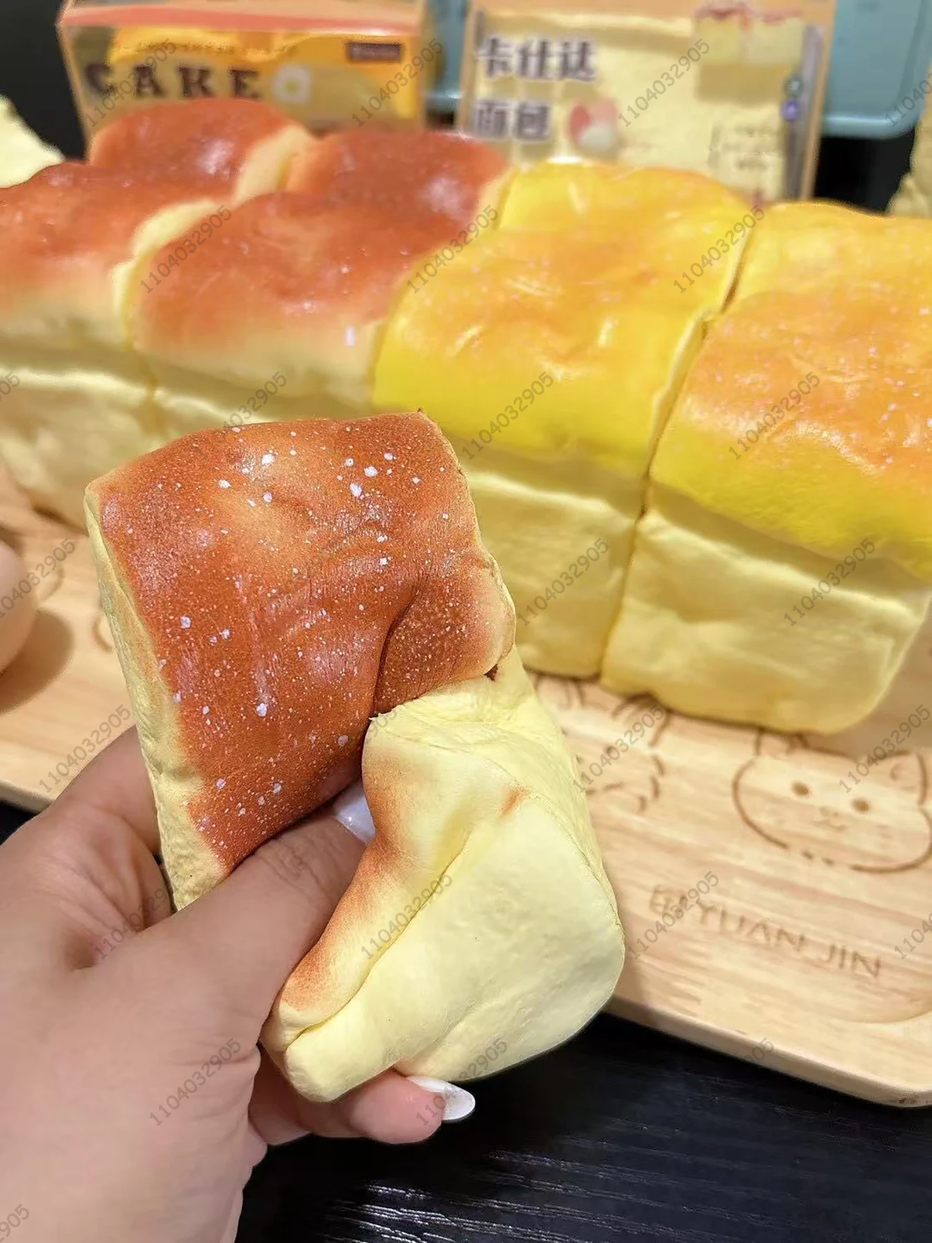 كعكة خبز الكسترد اسفنجي بطيئة الارتفاع رطبة موس الخبز مقلد الغذاء انتعاش بطيء لعبة الضغط الإجهاد الإصدار لعبة الاسترخاء اليد