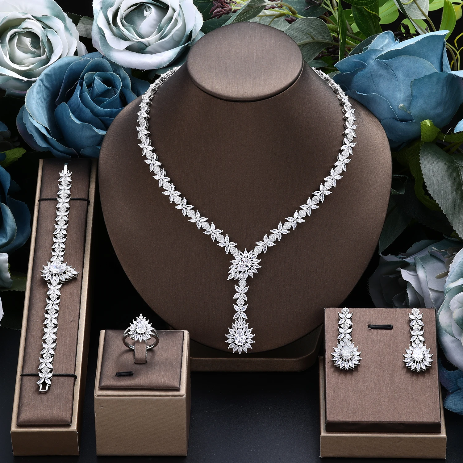 

2023 New 4-piece Water Drop Zirconia Wedding Party Jewelry Set Deluxe Dubai Nigeria Bride Jewelry Set