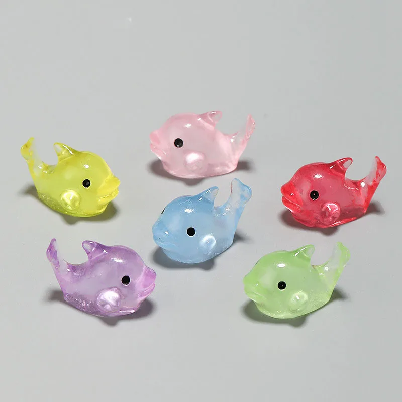 

6Pcs Luminous Small Dolphin Resin Accessory Mini Animal DIY Keychain Pendant Aquarium Micro Landscape Ornament