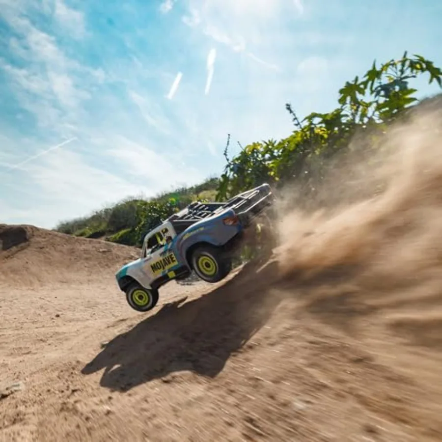 Ciężarówka RC Mojave GROM 4x4 Inteligentna Mała Ciężarówka Pustynna RTR Niebiesko-Biała z Baterią i Ładowarką w Zestawie ARA2104T2