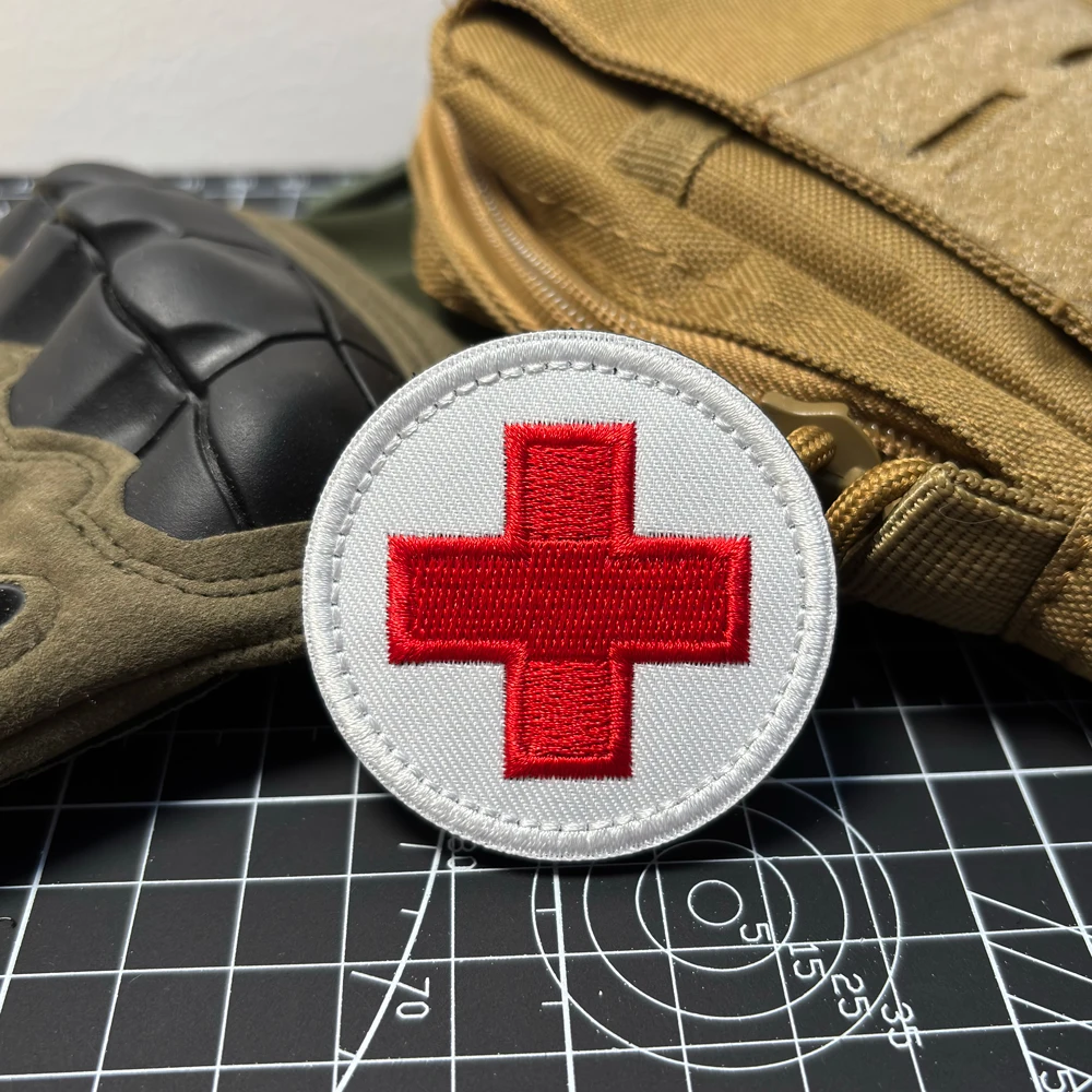 First Aid Red Cross Round Patch, Hiking Camping First Responder Backpack Decoration with Hook & Loop
