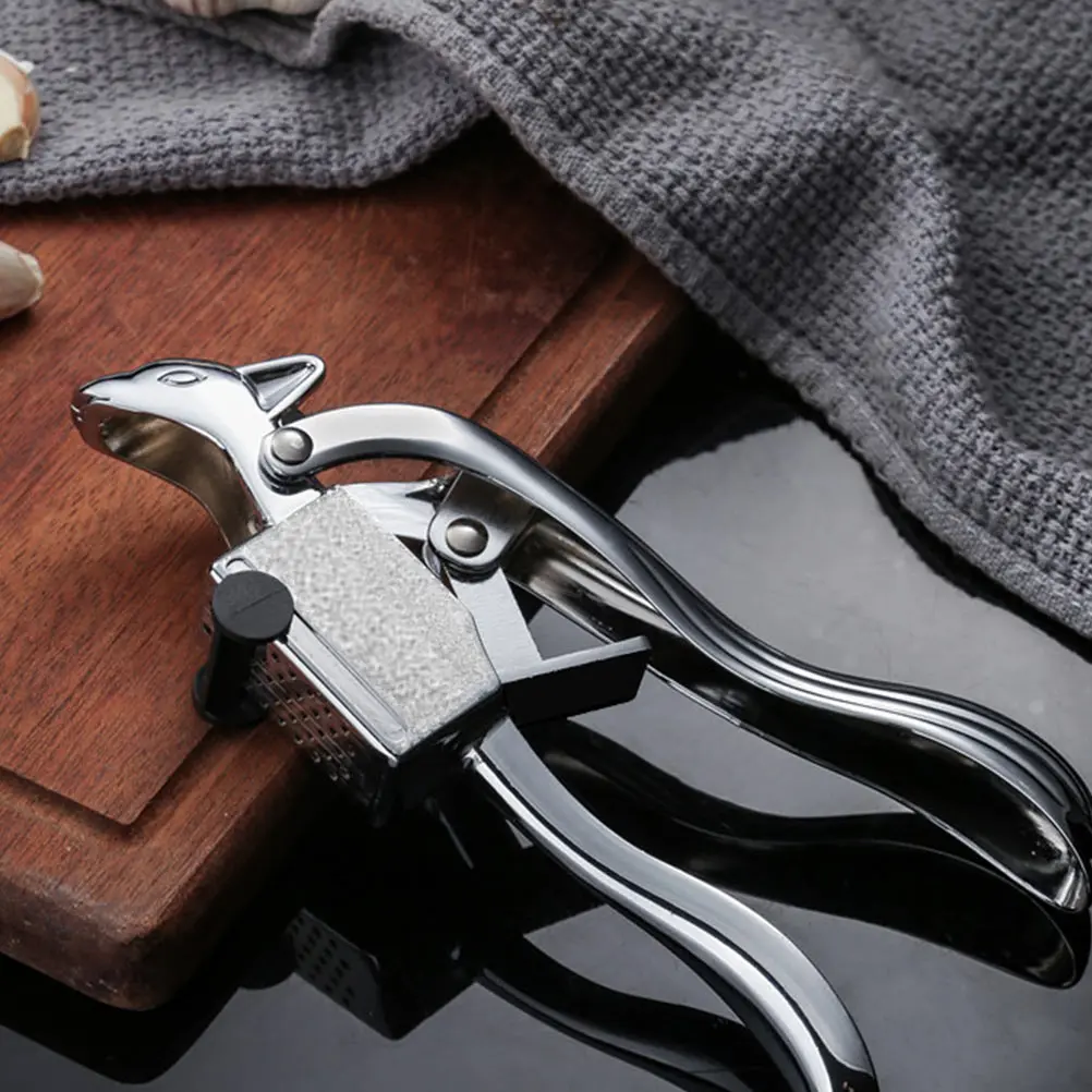 

Squirrel Garlic Press Kitchen Tool Stainless Steel Zinc Alloy Safe Easy Clean Manual Ginger Crusher Veggie Gadget Gift
