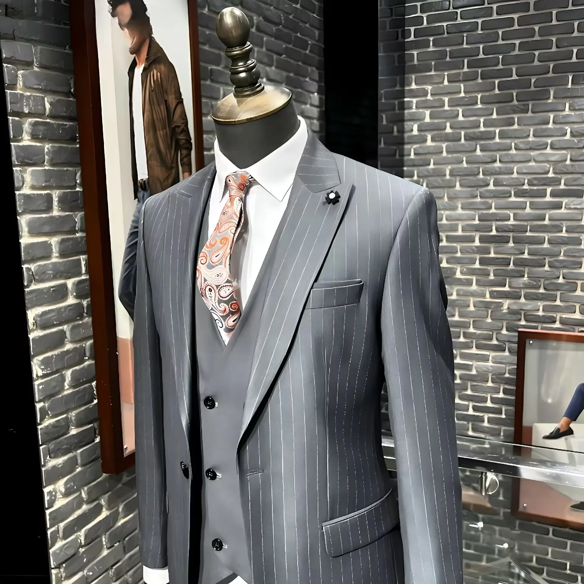 Gray Stripe Men Business Crystal Beading Formal Occasion Tuxedos Grooms Wedding Party Prom Male Suit 3 Piece Blazer Vest Pants