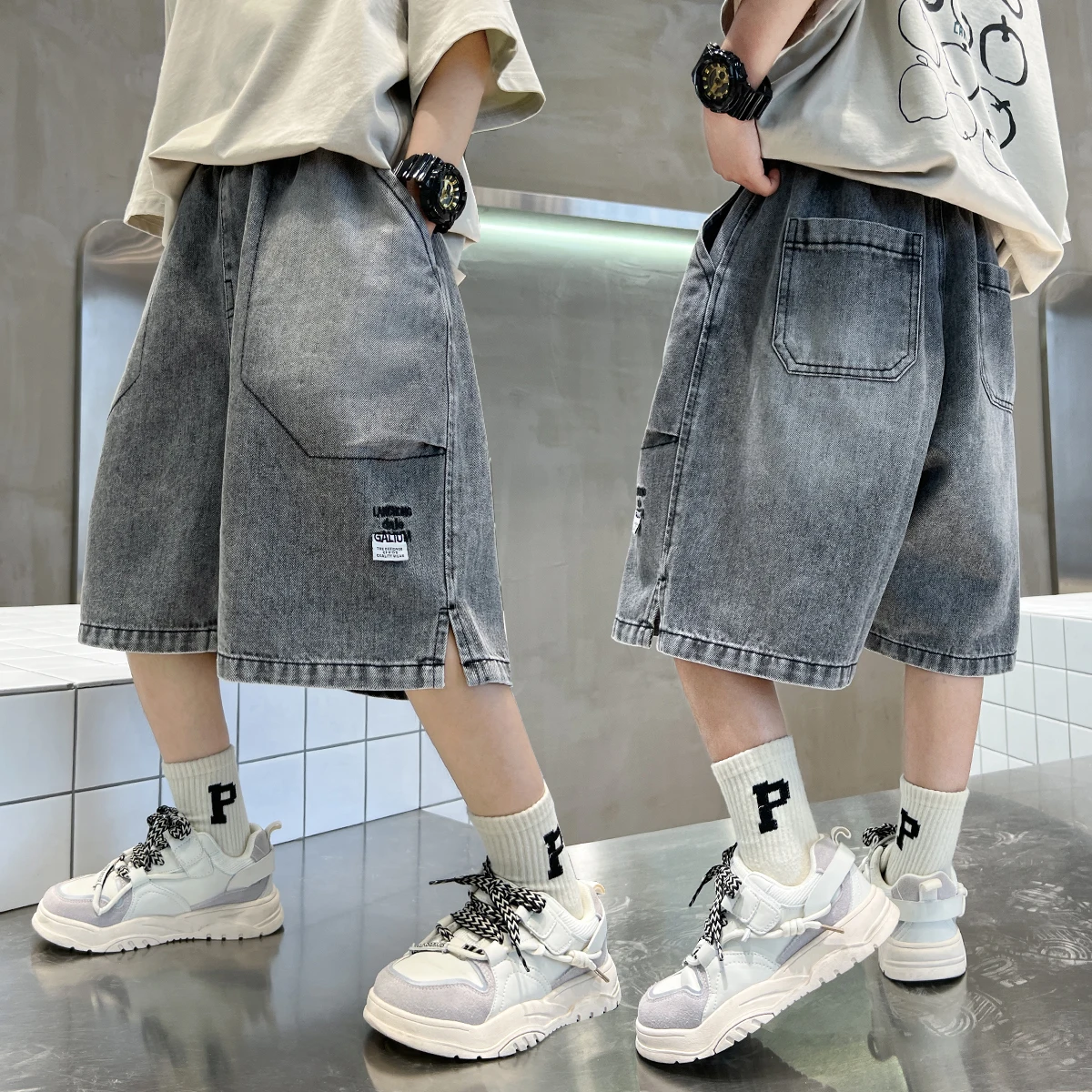 2025 Tween Boy Casual Denim Shorts for Summer Kids Vintage Capris Denim Pants Teens Child Loose Style Knee Length Jeans 5-14Y