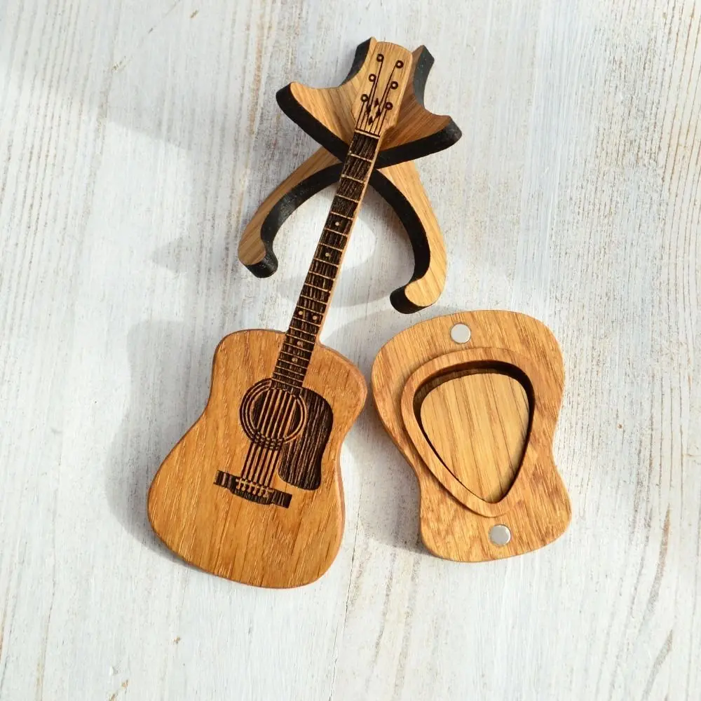 Simulation Guitar Wooden Guitar Ornaments Magnetic Smooth Edge Wooden Guitar Pick Case Mini Handcrafted