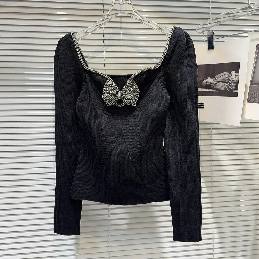 Sweet Rhinestone Bow Edge Slim Knitted Sweater 2024 Autumn New French Elegance Exposed Collarbone Long Sleeve Women Clothing