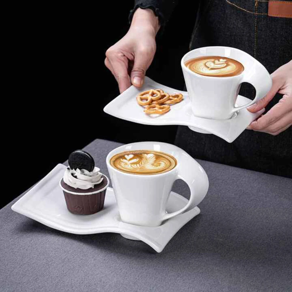 Europäisches Keramik-Kaffeetassen-Set mit Wellenformplatte 80 100 180 und 280 ml, moderne, minimalistische, weiße Cappuccino-Latte-Dessertschale