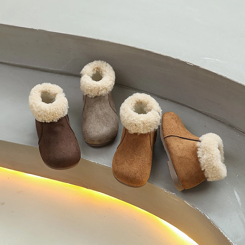 

Зимние детские полусапожки, новинка 2023 года, уличные хлопковые сапоги для девочек, теплые мягкие детские модные плюшевые ботильоны, нескользящая боковая молния