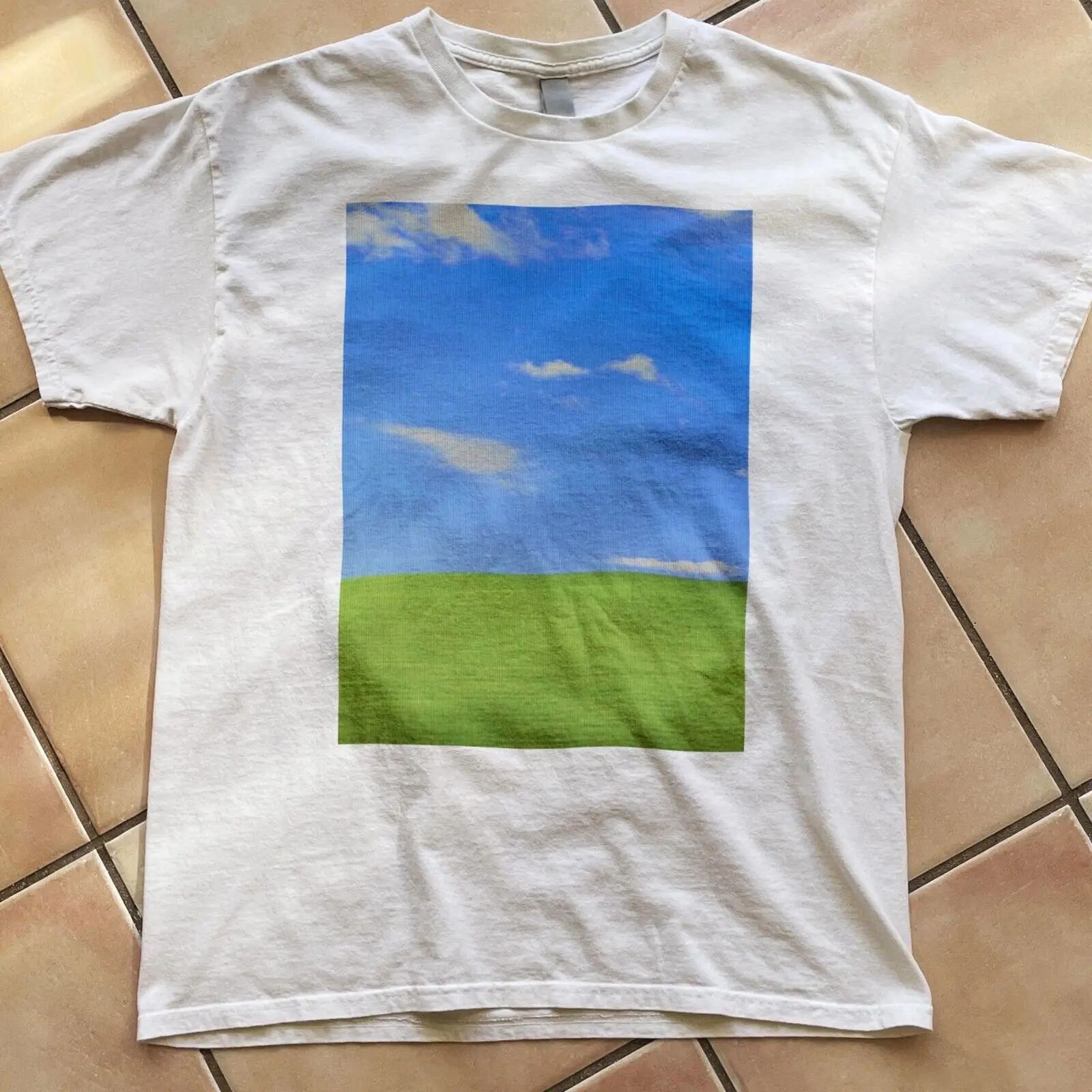 Windows XP nostalgic screensaver, Vintage gaming T-Shirt, 2000s aesthetic, Retro