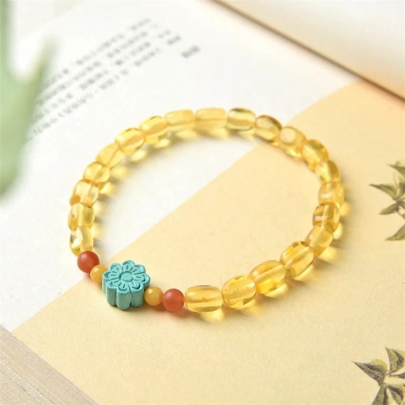 

Винтажный браслет из натурального янтаря и небесно-голубого магнезита с цветочным шармом, красным агатом и бусинами на резинке для женщин, изысканные украшения YBR809