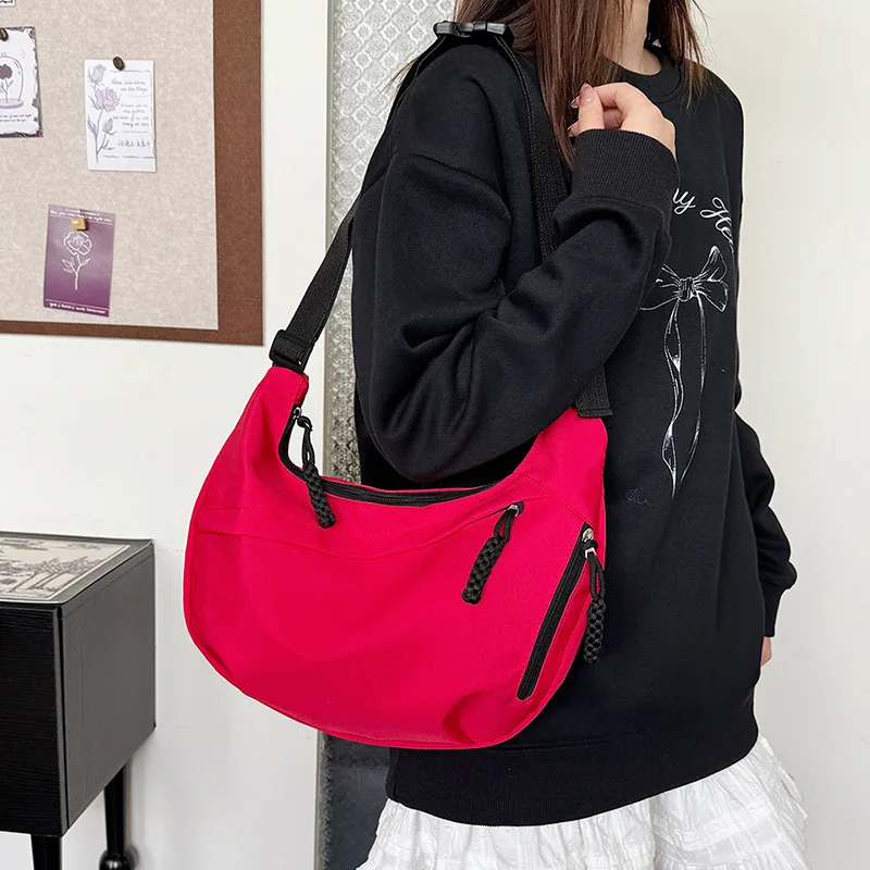 Simple and Stylish Crossbody Dumpling Bag, Lightweight, Large Capacity, Crossbody Bag, Student Shoulder Bag, Versatile Gym Bag image 2