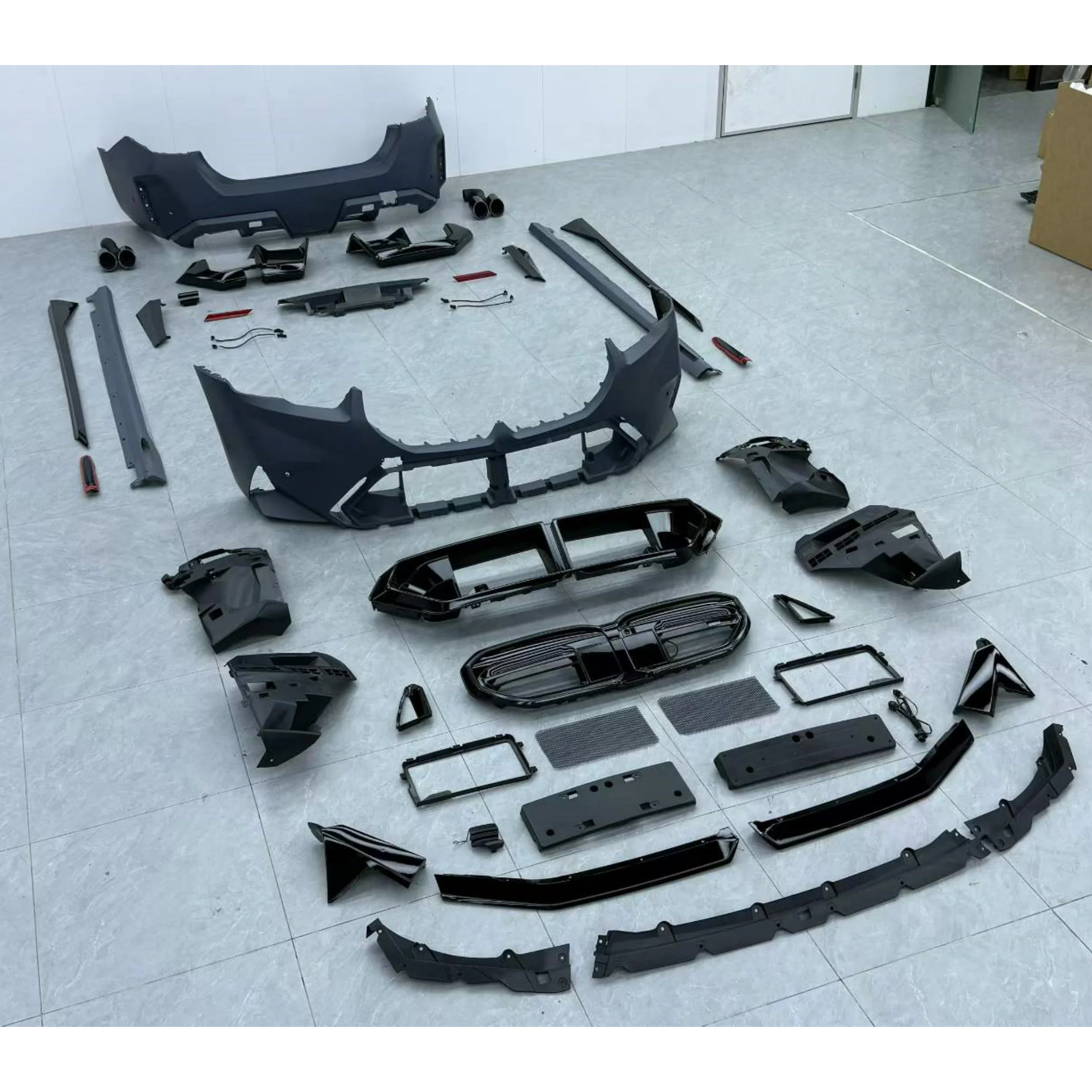 For 5 Series G60 G80 24-26 modified M5 Style Surround Front bumper Rear Bumper Grill Side skirt Car Accessories Body kit 3