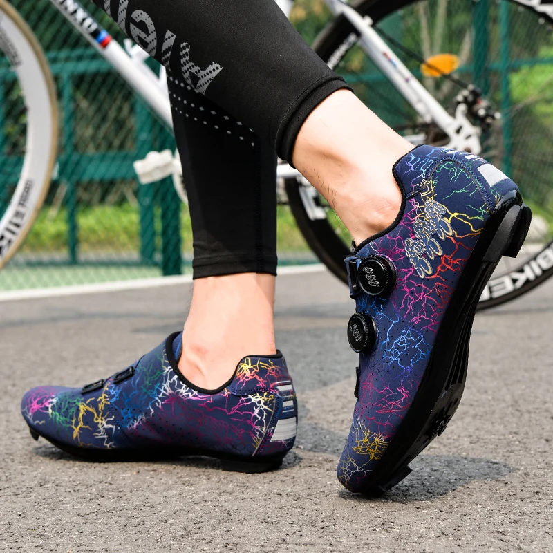 Zapatillas de ciclismo profesionales para hombre y mujer, zapatos de refuerzo de bloqueo, transpirables, hebilla de doble perilla, zapatillas de ciclismo de carretera de suela dura SPD, nuevas