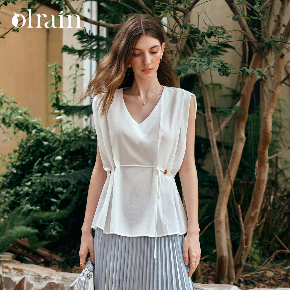 

OLrain Summer Casual White Blouses 2025 French Woman Flying Sleeve Embroidered Flares V-neck Sleeveless Women's Top O57XX99622