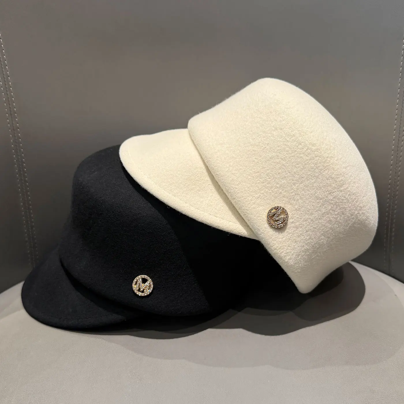 Neue Klassische 100% Wolle M Brief Reit Kappe Fedoras Frauen Winter Hohe Qualität Baskenmütze Kappe Im Freien Britischen Mode Ritter Hut – Detail 12