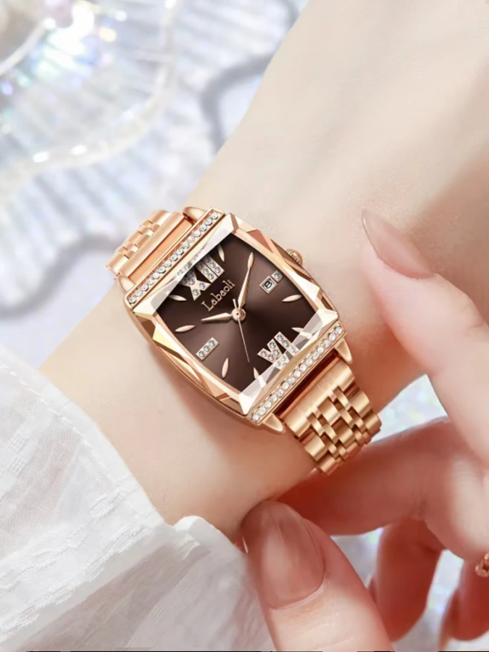 

New elegant and versatile ladies' quartz watch with calendar, a gift for girlfriend, a female gift, and a women's accessory