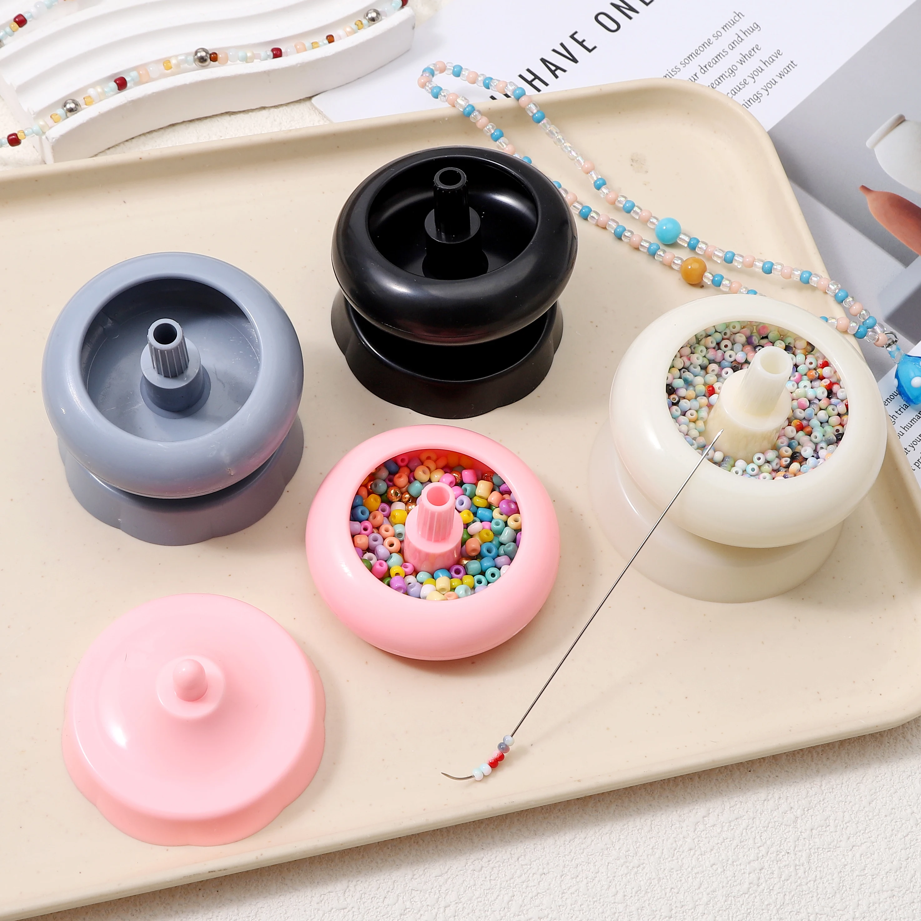 1Pc Random Color Plastic Manual Beading Bowl With 1Pc Iron Elbow Bead Needle For DIY Beading Bracelet Jewelry Making Crafts Tool