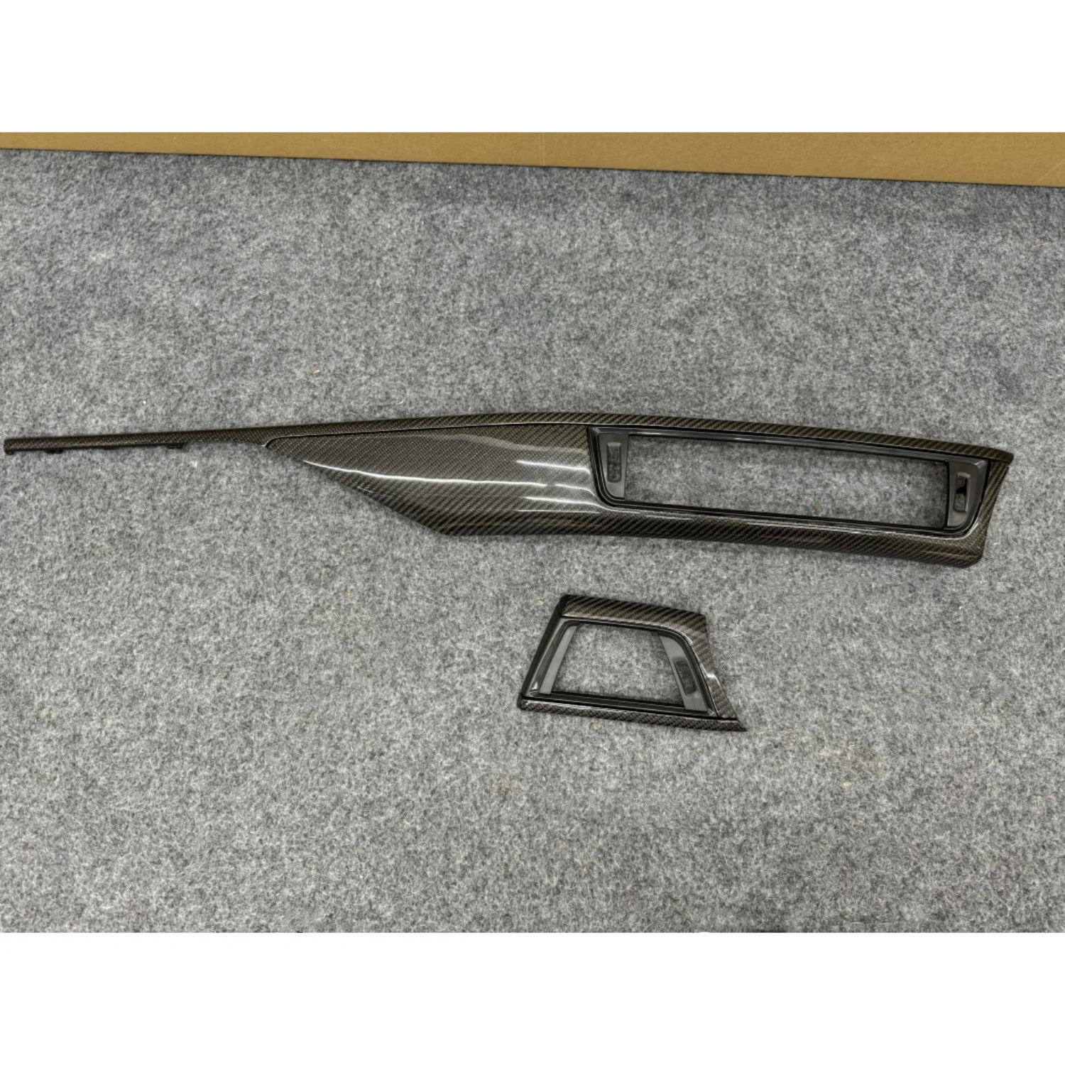 High Configuration Automotive Carbon Fiber Interior OEM Replacement Interior Suitable for BMW M4 F82 Carbon Fiber Interior