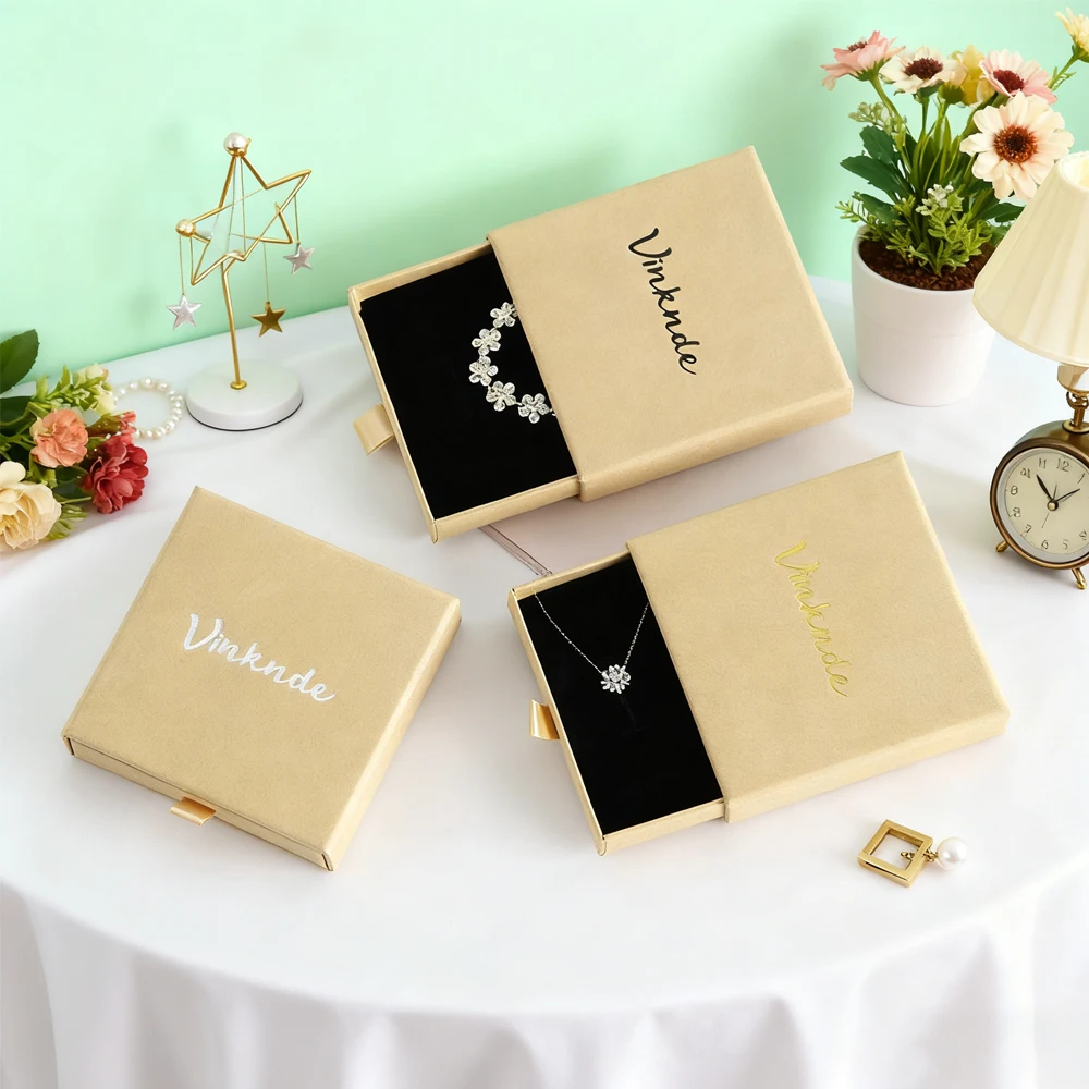 

100 упаковок, роскошные раздвижные коробки с логотипом, крышка, жесткая картонная бумажная упаковка, подарочная маленькая коробка-ящик для ювелирных изделий, свечи, косметики