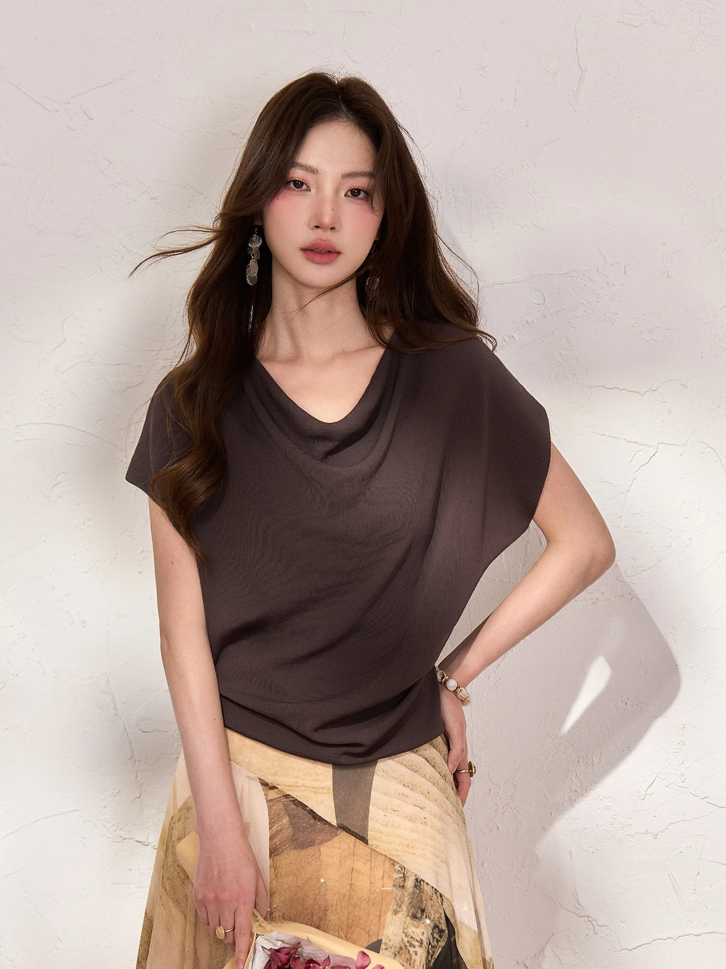 

Lycheerose Loose Knitted Short Sleeve Women's Top Waist-Cinching Batwing Sleeve Casual Style Five-Quarter Sleeve Knitwear