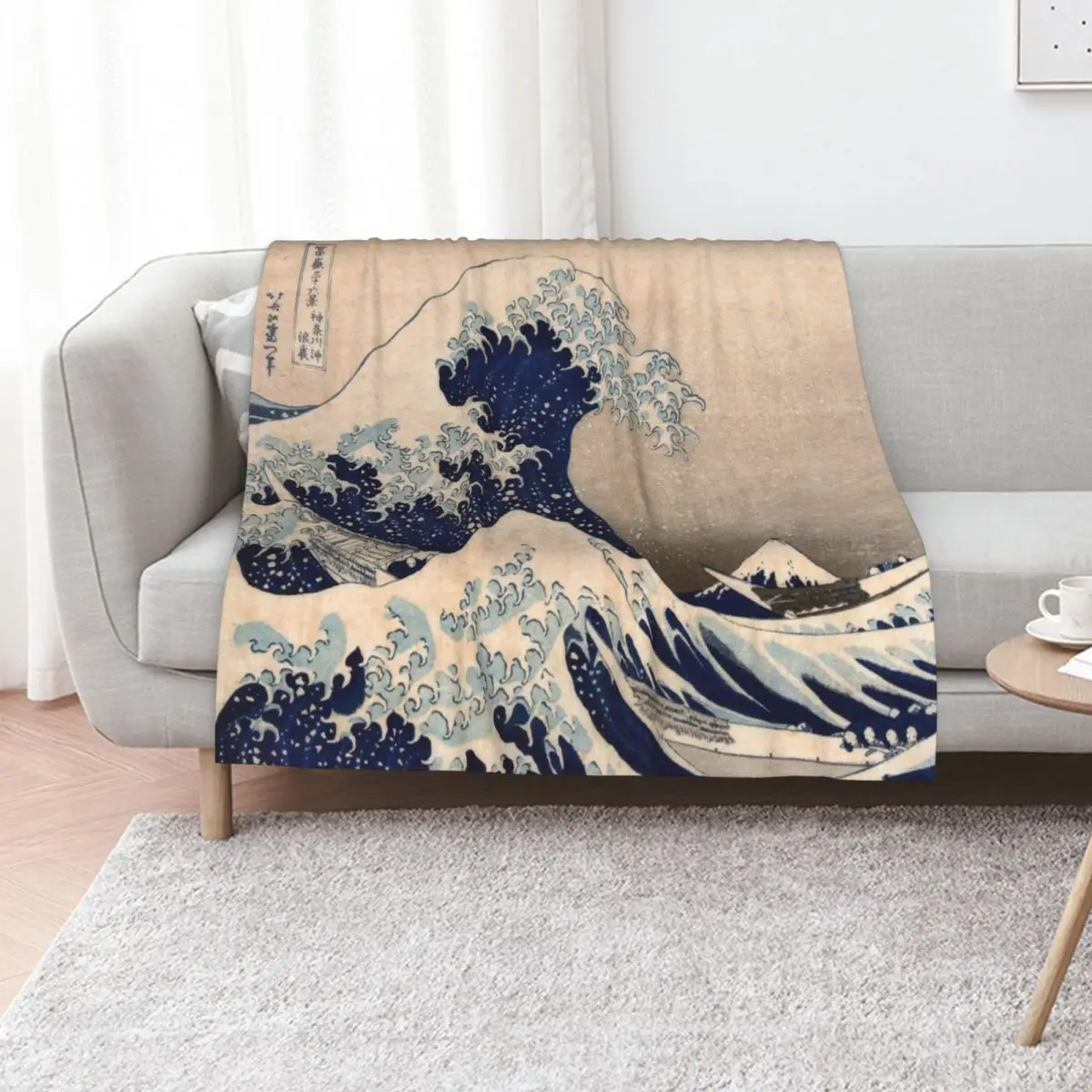 

Classic Japanese Great Wave off Kanagawa by Hokusai Wall Tapestry Traditional Version HD High Quality Throw Blanket