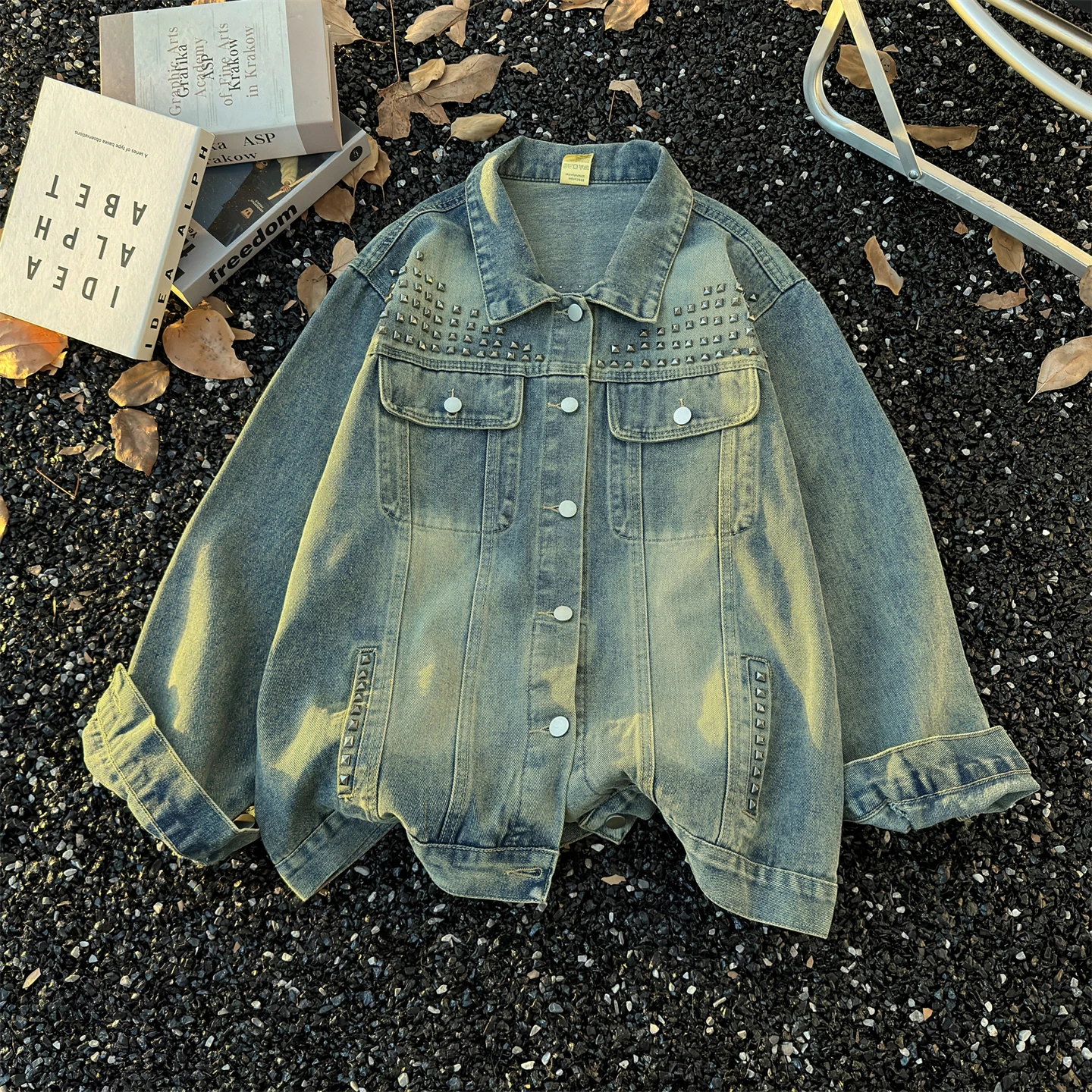

Spring Autumn Rivet Denim Coat For Men Fashion Loose Washed Blue Lapel Jacket American Casual Vintage Street Style Overcoat