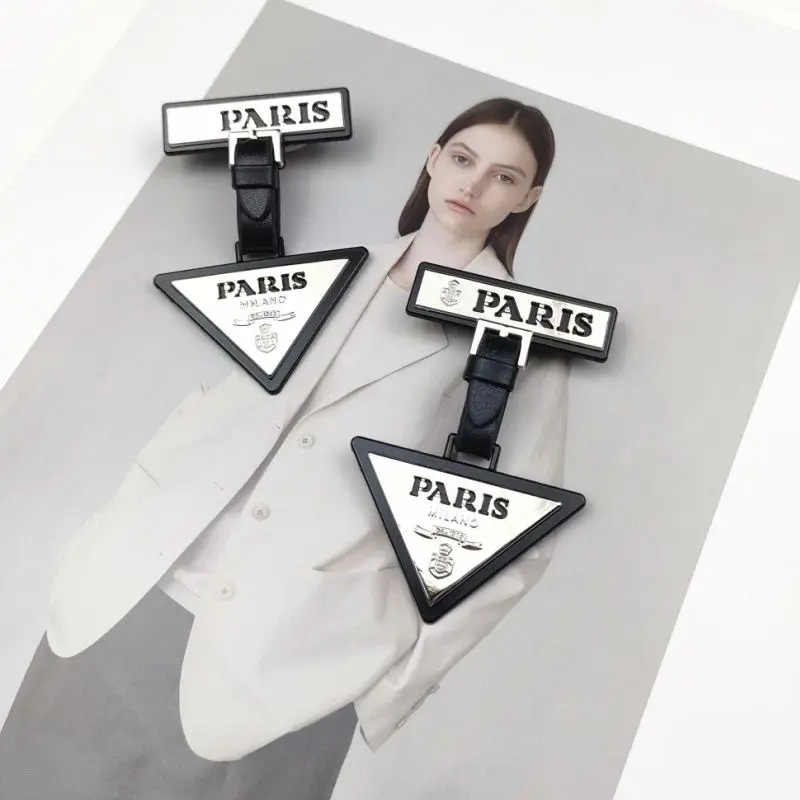 

2026 Новый классический элитный модный женский винтажный маленький масштабный минималистичный роскошный аксессуар, нежная универсальная брошь на булавке