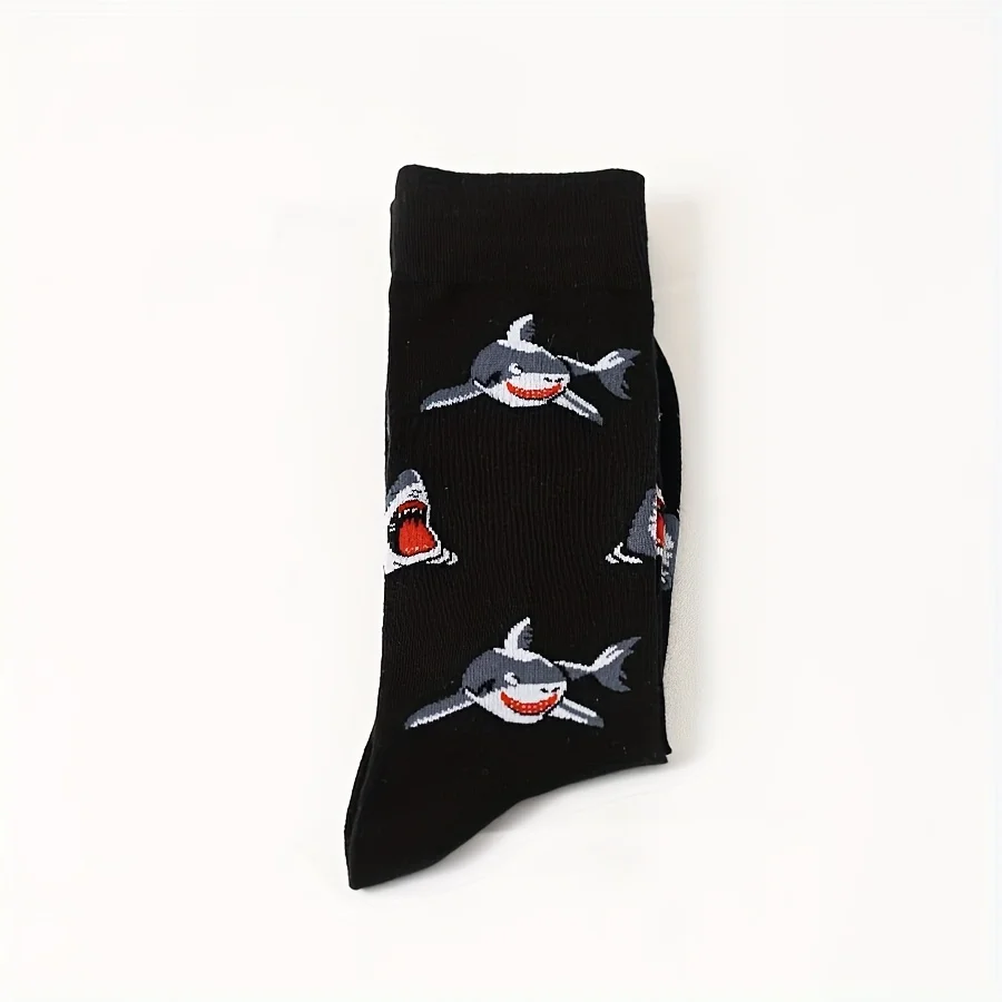 A pair of autumn and winter new cartoon black shark pattern men\'s cotton socks mid-tube socks