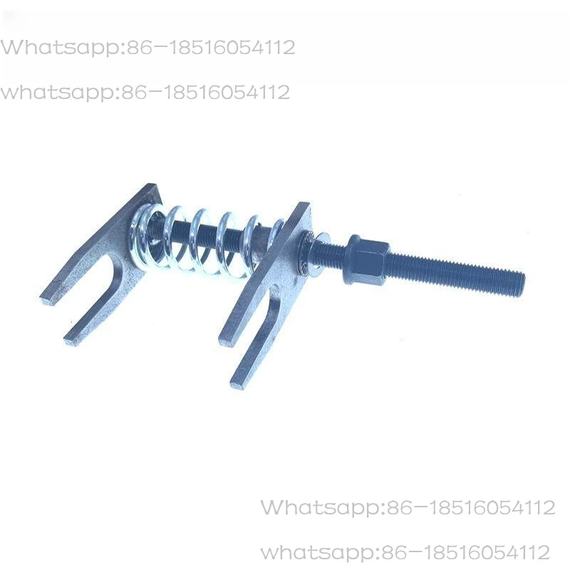 Manual forklift maintenance tools, truck lift truck stacking high forklift oil pump large spring disassembly and maintenance
