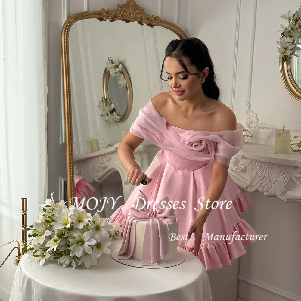 Sukienki na studniówkę z różowej organzy, z odkrytymi ramionami, długość nad kolano, eleganckie sukienki damskie na przyjęcie, gorsetowe, krótkie sukienki wieczorowe, szyte na miarę w Dubaju.