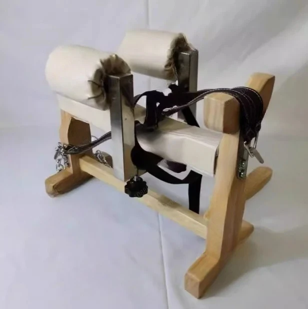Dog Diagnosis and Treatment Frame Acupuncture Table, Solid Wood Tenon and Mortise Baoding Frame, Pet Binding Injection Table