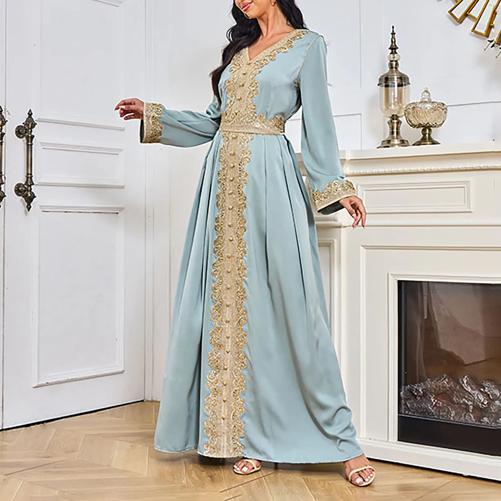 

Kaftan Dresses Luxurious Beads Women Dubai Embroidery Elegant Long Sleeve Muslim Abaya Islam Turkey Jellaba Moroccan Long Dress