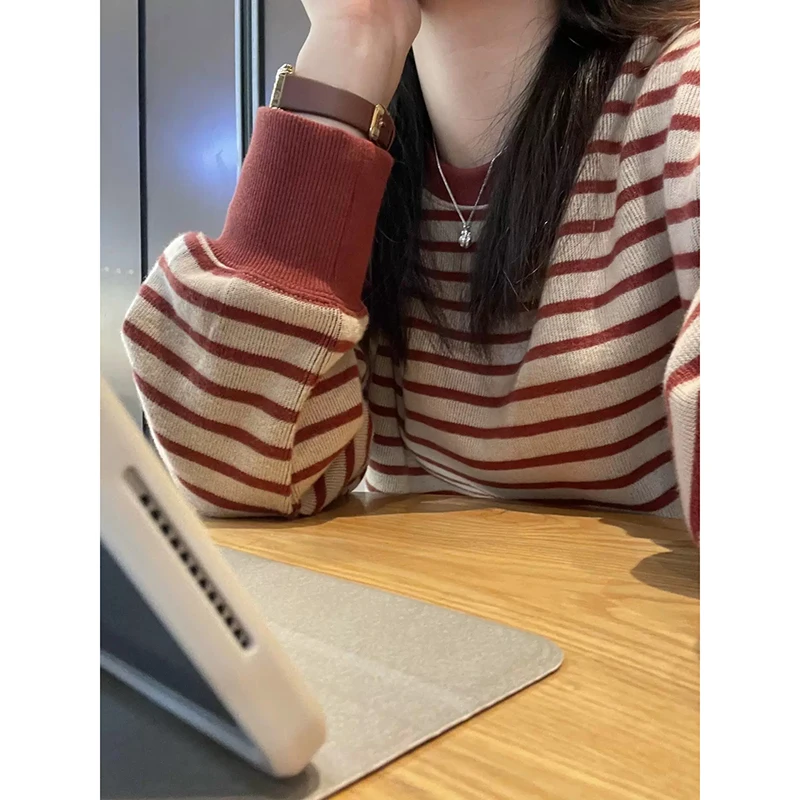 

YIBASHU Winter Women Red Striped O-neck Long Sleeved Sweater Y2K College Harajuku High Street Retro 2000s Loose Warm Top Sweater