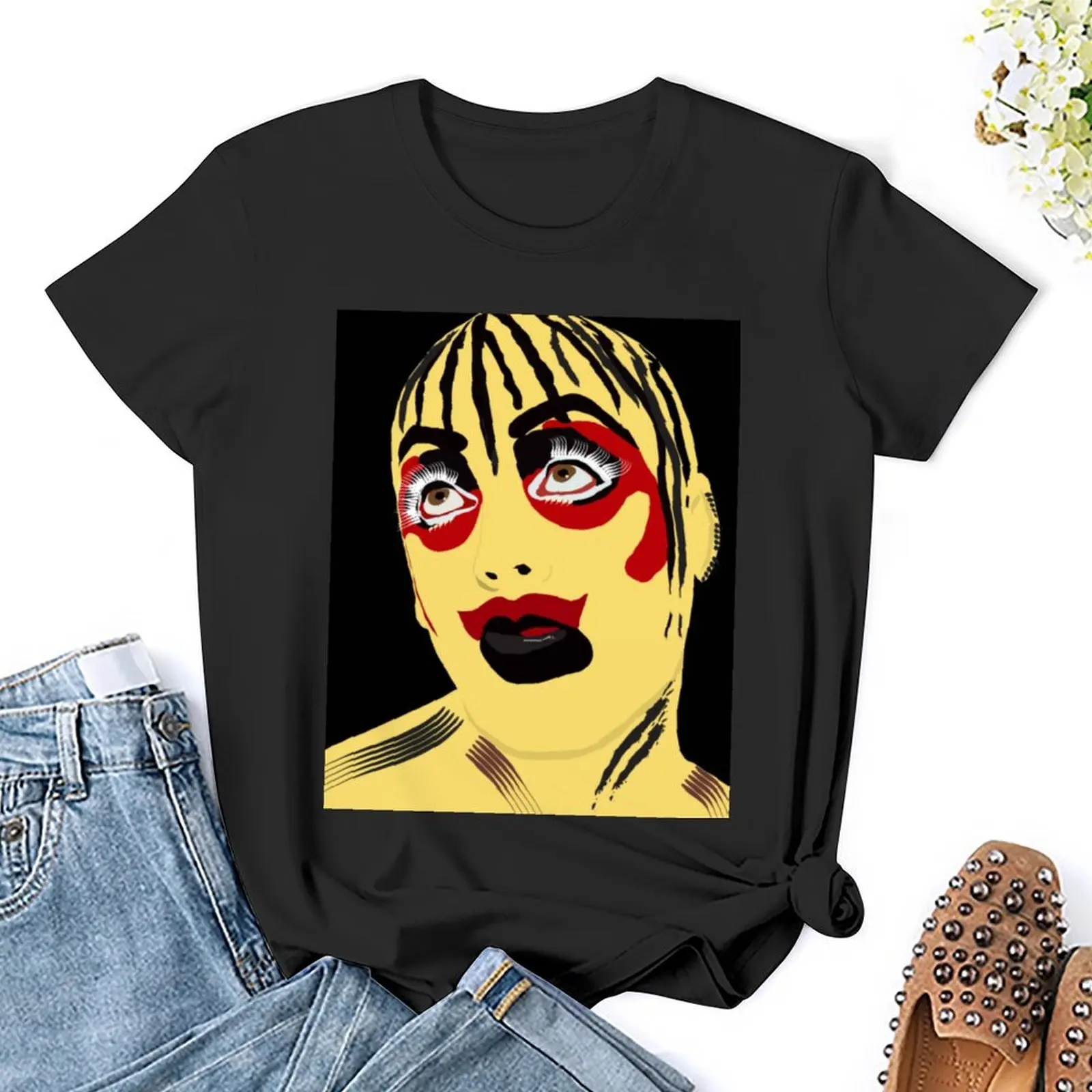 LEIGH BOWERY TABOO T-shirt preta para mulheres, roupas femininas, espaços em branco