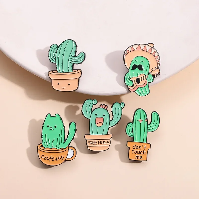 Cactus Potted Free Hugs Enamel Pin Cartoon Plant Cat Lapel Backpack Clothes Brooch Jewelry Accessories Gift for Friend Wholesale