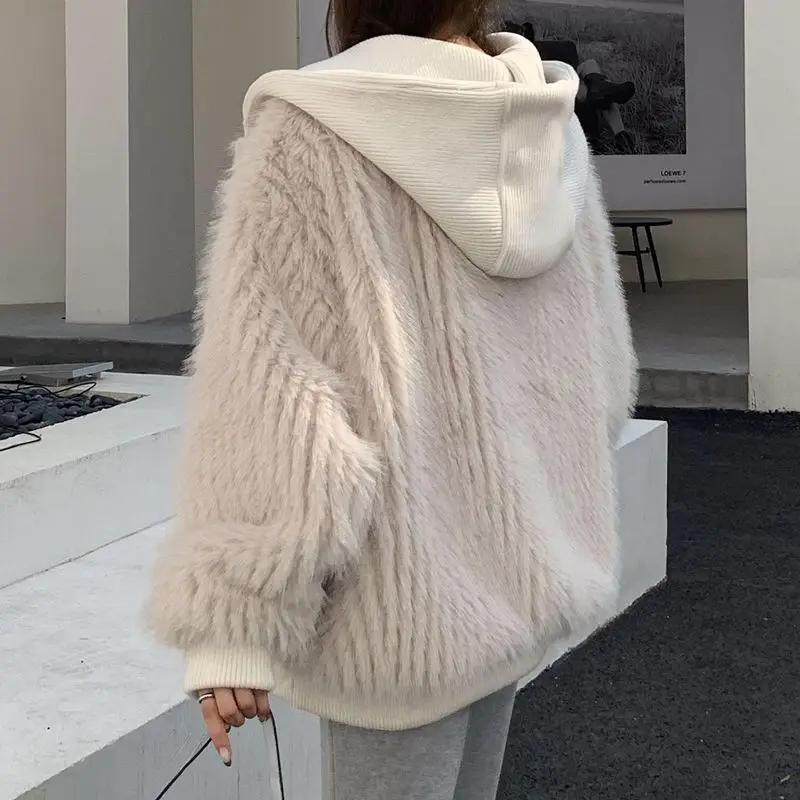 New Winter Women Imitation Fur Coat Loose Leisure Warm Outwear Female Fashion Stitching Hooded Outcoat E3110