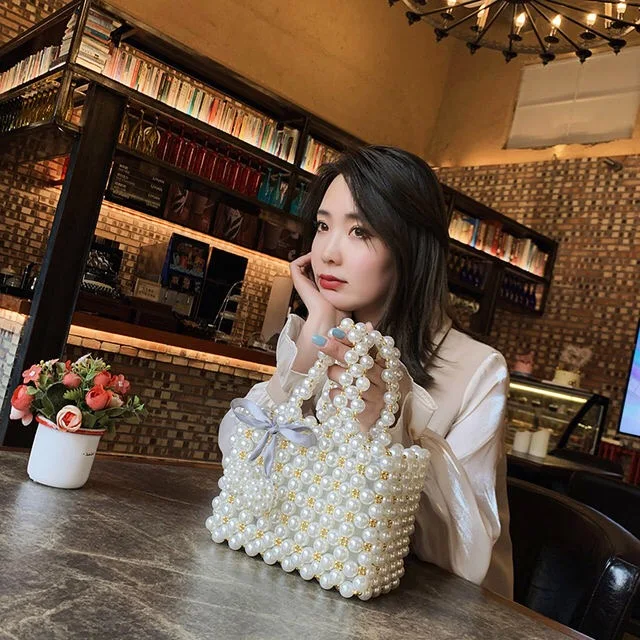 Handmade Pearl Handbag English Style Women's Universal II Fashionable Portable Phone Case Storage Soft Pearled Handle Bag