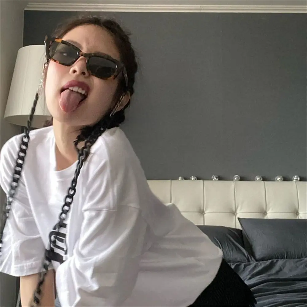 Vintage UV400 Protection Rectangle Sunglasses Square Frame Trendy Style Sunglasses for Women Ladies Eyeglasses