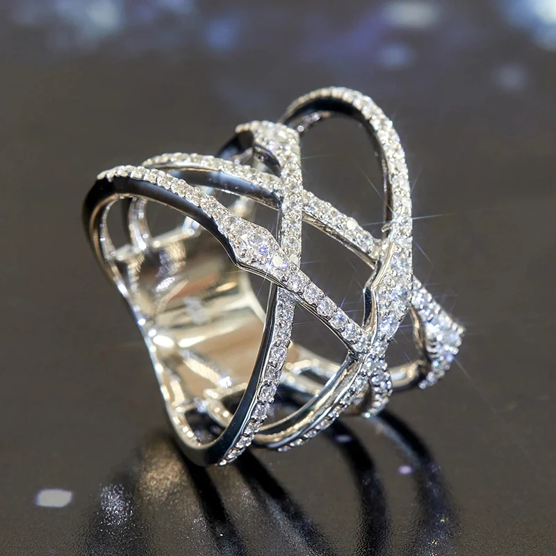 Huitan kreative Kreuz ringe breite Ringe für Frauen Luxus Ehering Zubehör coole Finger Accessoires Party neuen trend igen Schmuck