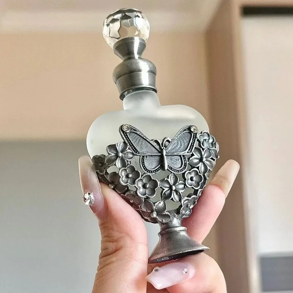 Empty Perfume Container Portable 12ML Butterfly Decoration Essential Oil Bottle Retro Style Packaging Bottles