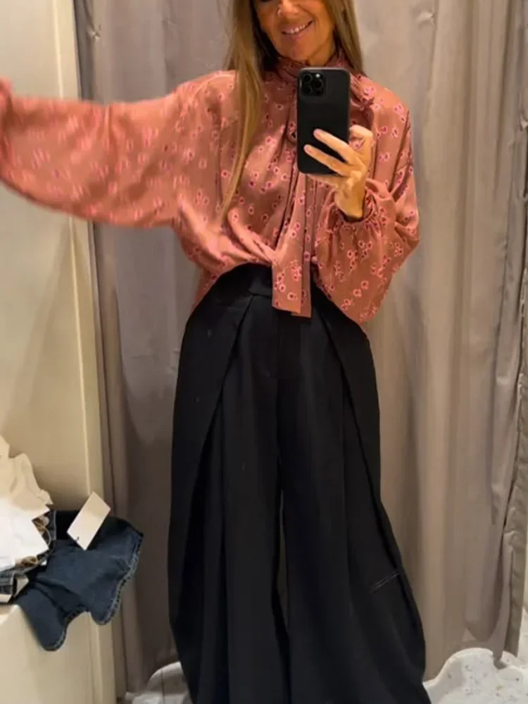 

Women Chiffon Floral Printed Bow Tie Lace-up Blouse Elegant Lantern Sleeve Plested Irregular Hemline Shirt Lady Date 2026 Outfit