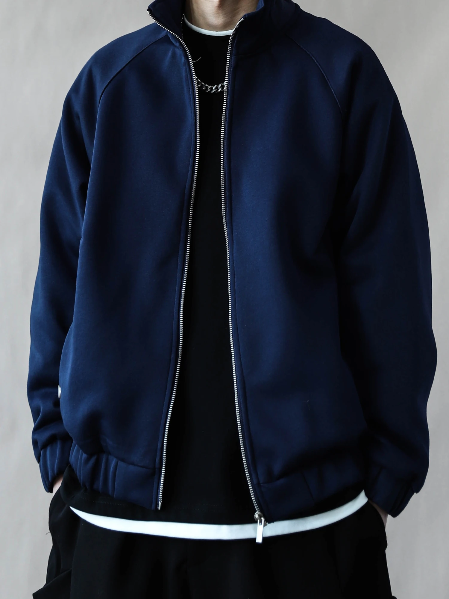 

Мужская толстовка в американском ретро-стиле с воротником-стойкой, свободного кроя, повседневная, синяя, весна-осень, новинка 2026 года, винтажный стиль