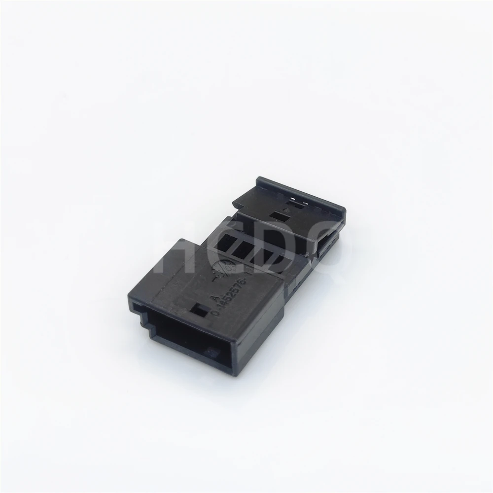 

10 PCS Original and genuine 1452576-1 automobile connector plug housing supplied from stock