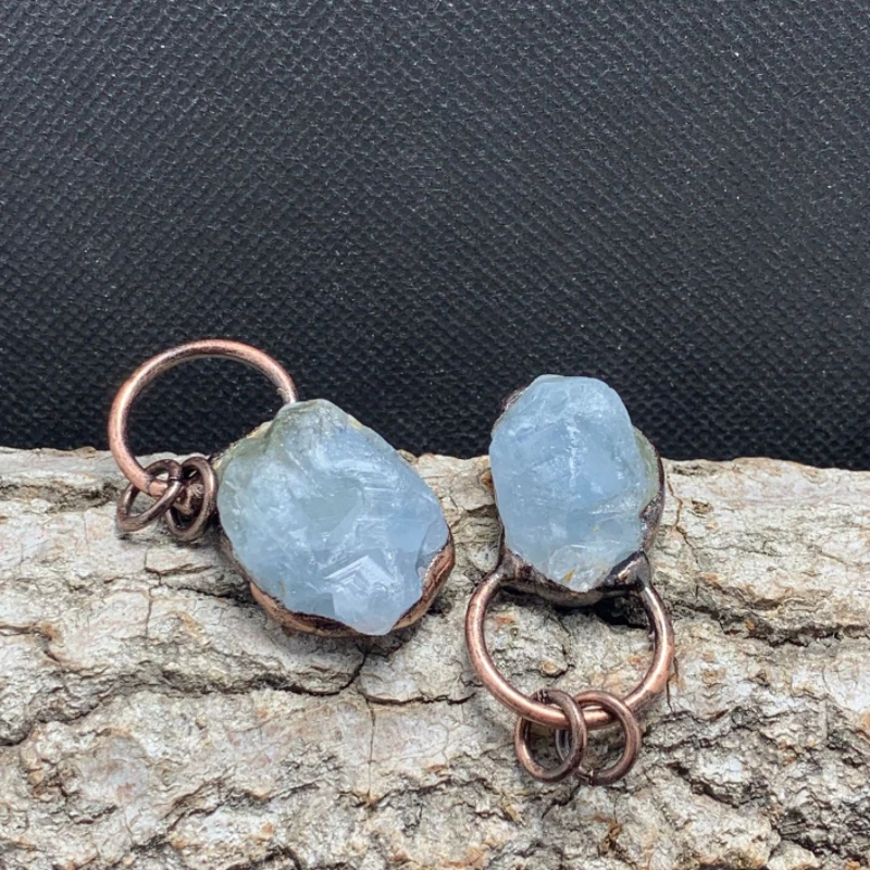 

Blue Aquamarine Pendant Beads, Retro Style Raw Stone, Fashionable Irregular Shape, Handcrafted Jewelry Accessories