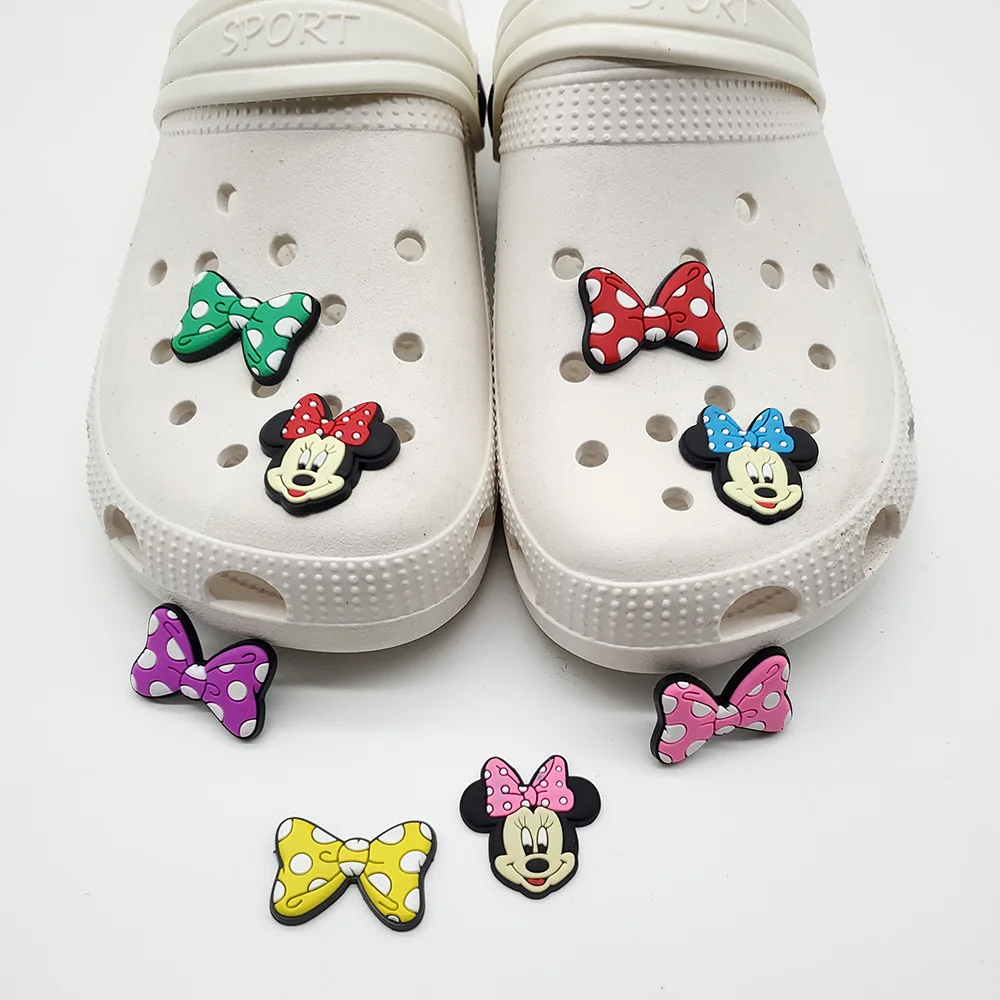 Cartoon Mickey Mouse Collection ciondoli per scarpe decorazioni per scarpe fai da te accessori decorazioni sandalo decorare per Crocs regalo per