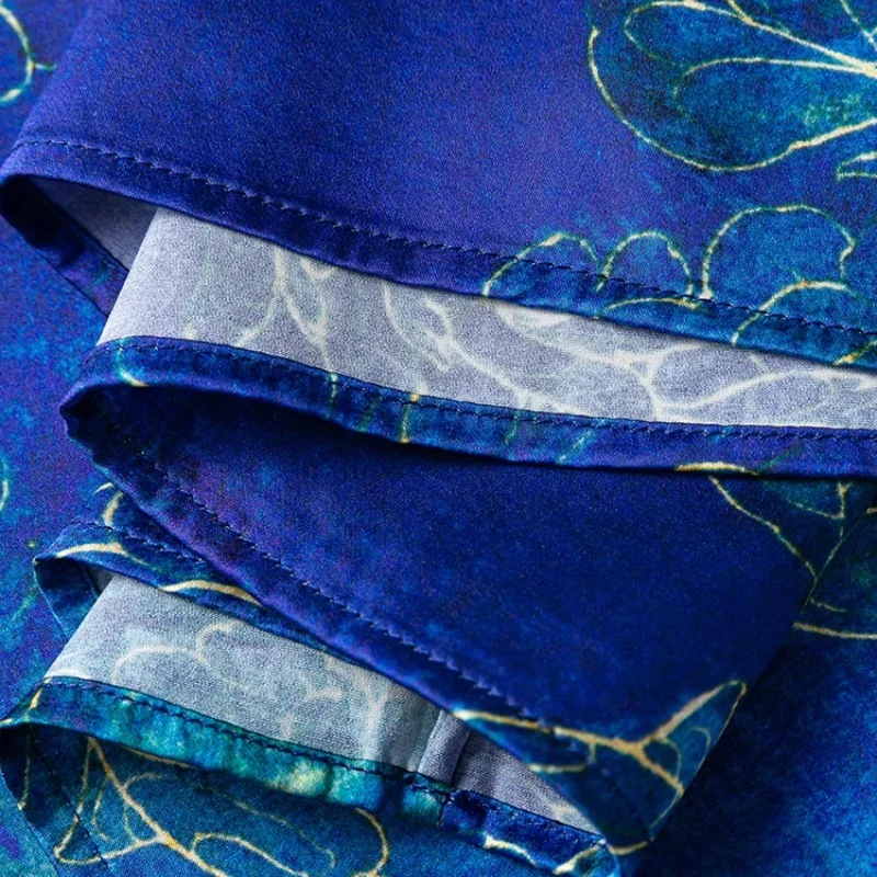 ชุดเดรสผ้าไหมมัลเบอร์รี่ 93% ผสมสแปนเด็กซ์ 7% ลดราคาช่วงซัมเมอร์ ผ้าซาตินยืดหยุ่น คอกลม แขนกุด ลายพิมพ์ กระโปรงยาว รุ่นใหม่ปี 2025