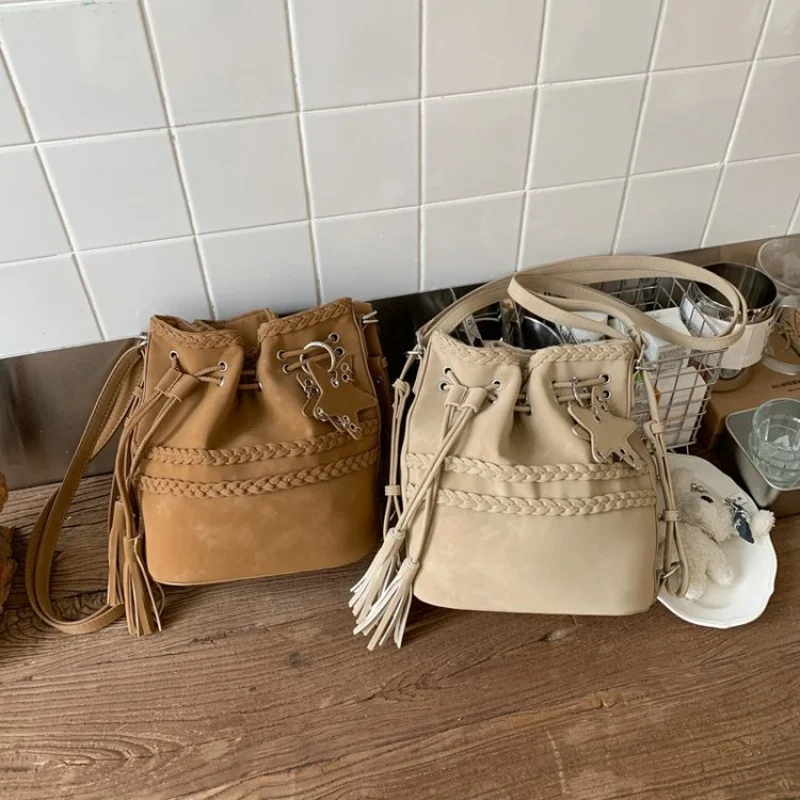 

Stylish Solid Color Crossbody Bag High-End Minimalist Vintage Leather Handbag With Designer Letter Logo Tote