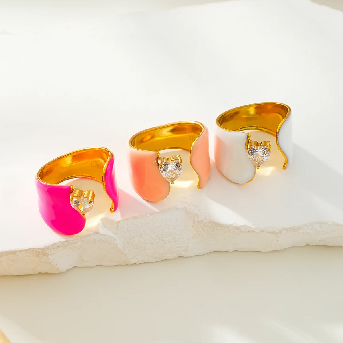 Fashionable stainless steel 14k gold-plated oil-dripping high-quality waterproof zircon ring is perfect for dates and daily work